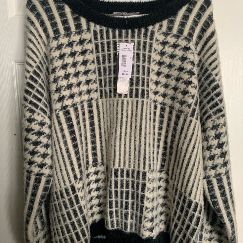 Cyrus Black and White Crew Neck Sweater with Houndstooth Pattern